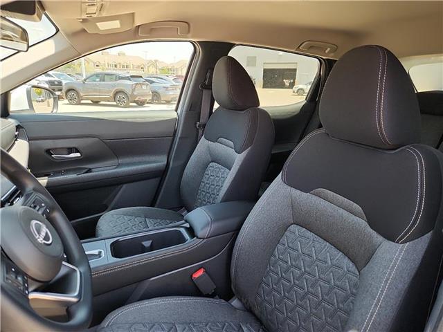 new 2025 Nissan Kicks car, priced at $27,360