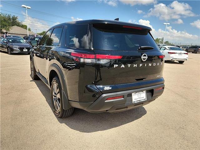 new 2025 Nissan Pathfinder car, priced at $40,360