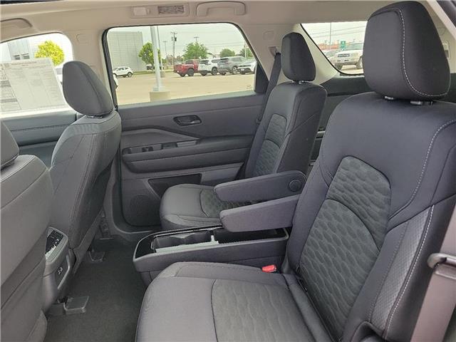 new 2025 Nissan Pathfinder car, priced at $44,225