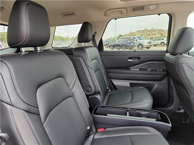new 2025 Nissan Pathfinder car, priced at $47,555