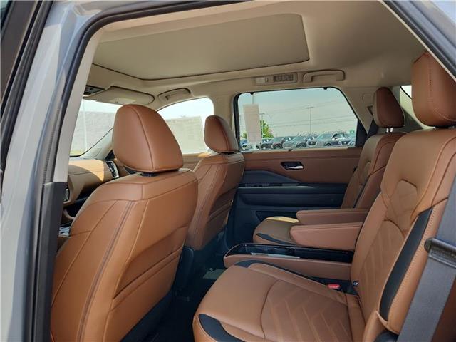 new 2025 Nissan Pathfinder car, priced at $55,205