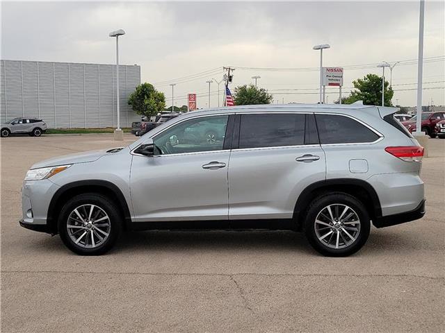 used 2019 Toyota Highlander car, priced at $23,550