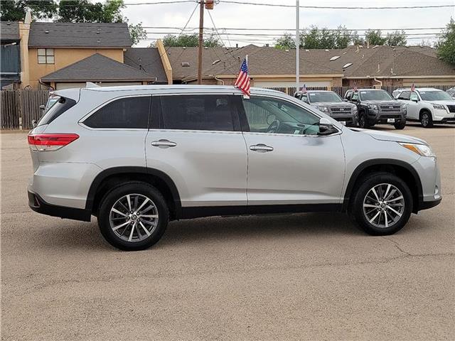 used 2019 Toyota Highlander car, priced at $23,550