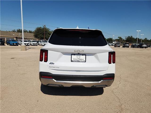 used 2024 Kia Sorento car, priced at $31,498