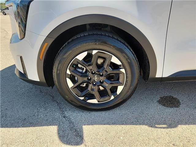 used 2024 Kia Sorento car, priced at $31,498
