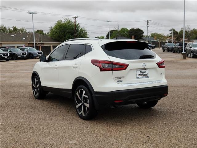 used 2022 Nissan Rogue Sport car, priced at $22,998