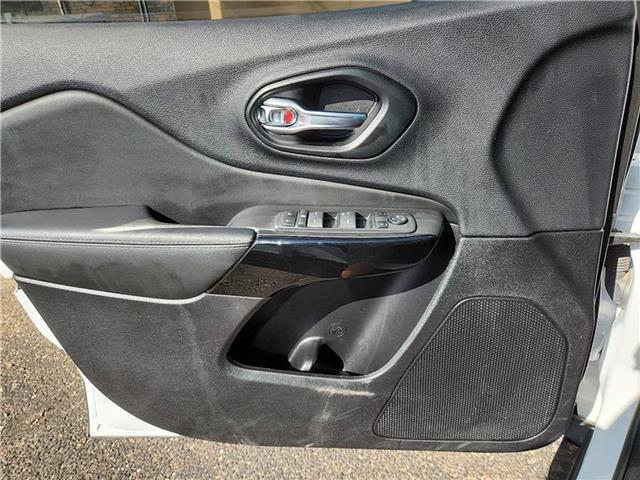 used 2023 Jeep Cherokee car, priced at $25,998