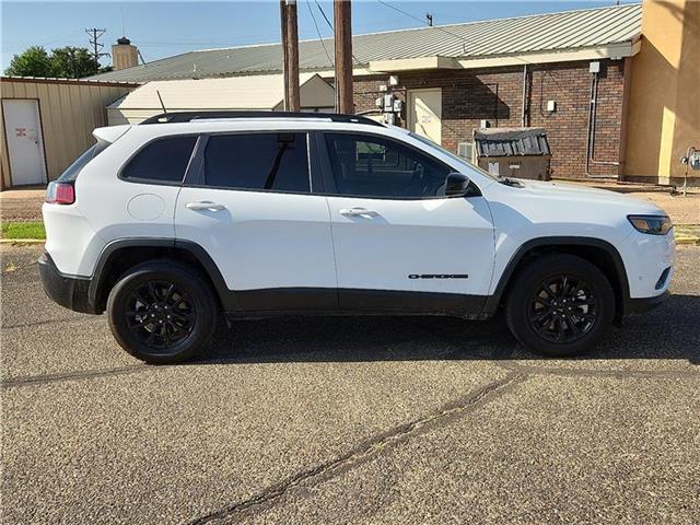 used 2023 Jeep Cherokee car, priced at $25,998