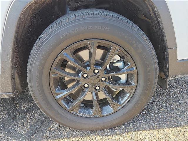 used 2023 Jeep Cherokee car, priced at $25,998