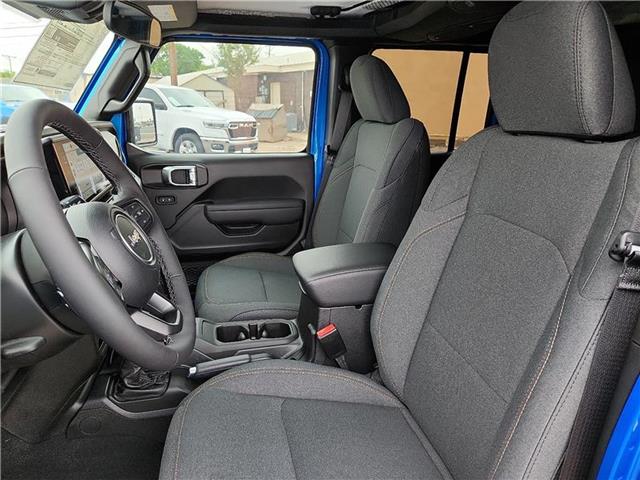 new 2025 Jeep Wrangler car, priced at $52,190