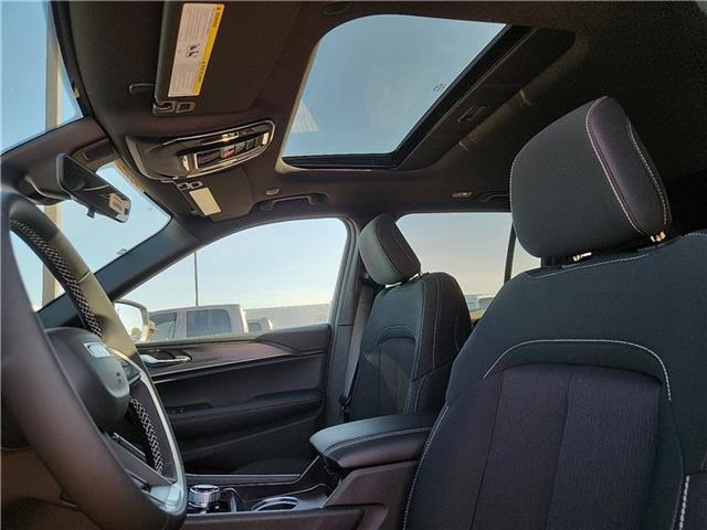 new 2025 Jeep Grand Cherokee car, priced at $42,370