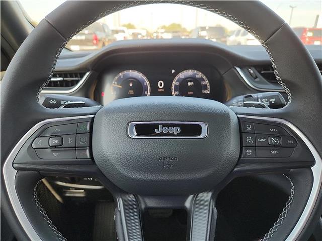 new 2025 Jeep Grand Cherokee car, priced at $42,370