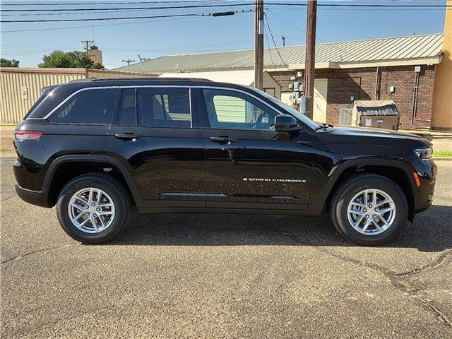 new 2025 Jeep Grand Cherokee car, priced at $42,370