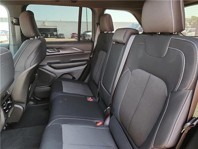 new 2025 Jeep Grand Cherokee car, priced at $42,370