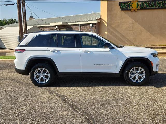 used 2024 Jeep Grand Cherokee car, priced at $32,876