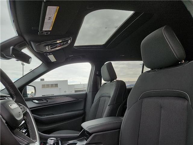 new 2025 Jeep Grand Cherokee L car, priced at $45,915