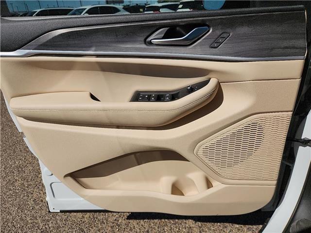 new 2025 Jeep Grand Cherokee L car, priced at $59,160