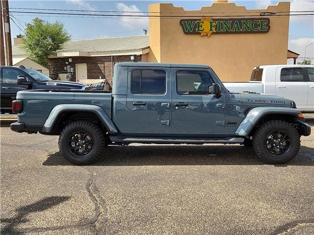 new 2025 Jeep Gladiator car, priced at $53,355