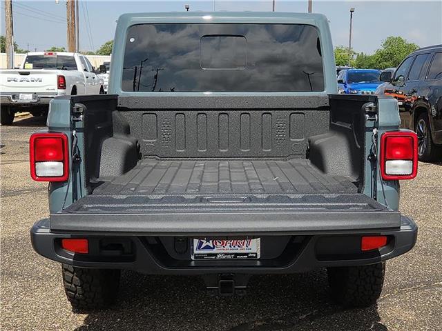 new 2025 Jeep Gladiator car, priced at $53,355