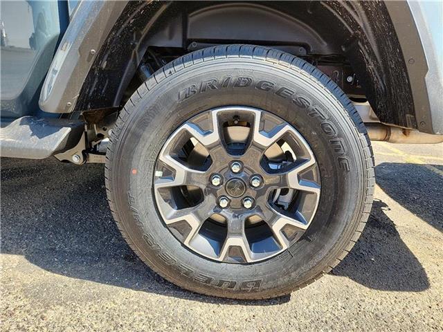 new 2025 Jeep Gladiator car, priced at $57,190