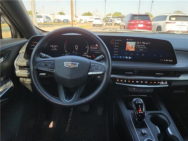 used 2024 Cadillac XT4 car, priced at $41,998
