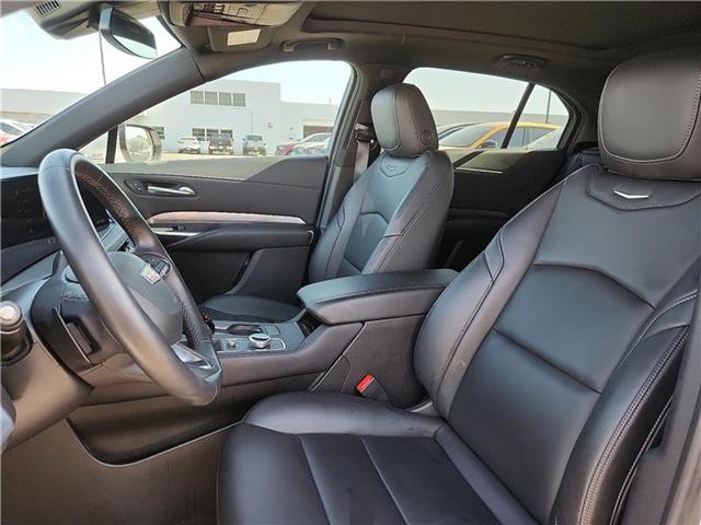 used 2024 Cadillac XT4 car, priced at $41,998