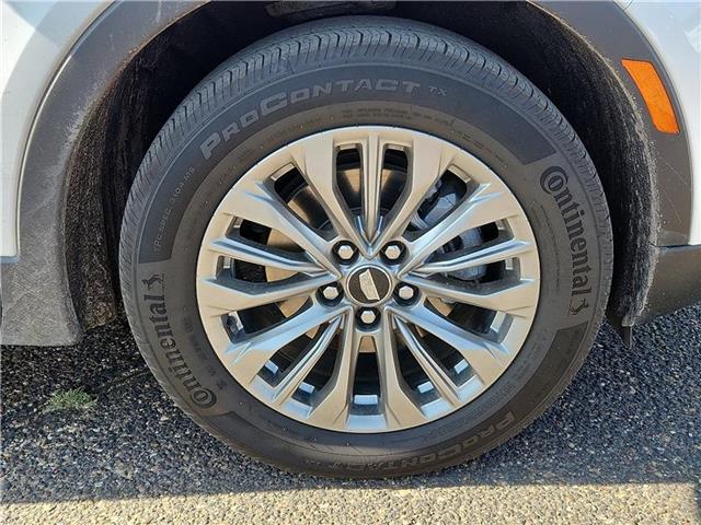 used 2024 Cadillac XT4 car, priced at $41,998