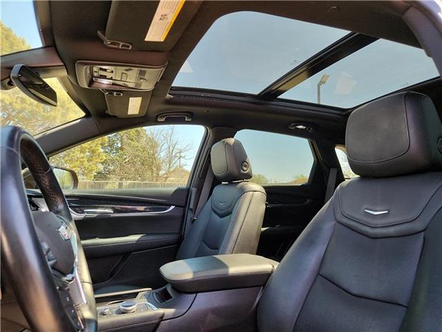 used 2021 Cadillac XT5 car, priced at $30,454