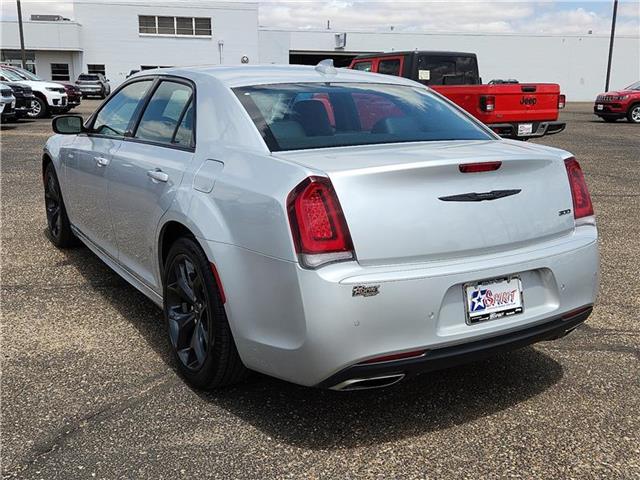 used 2022 Chrysler 300 car, priced at $27,785