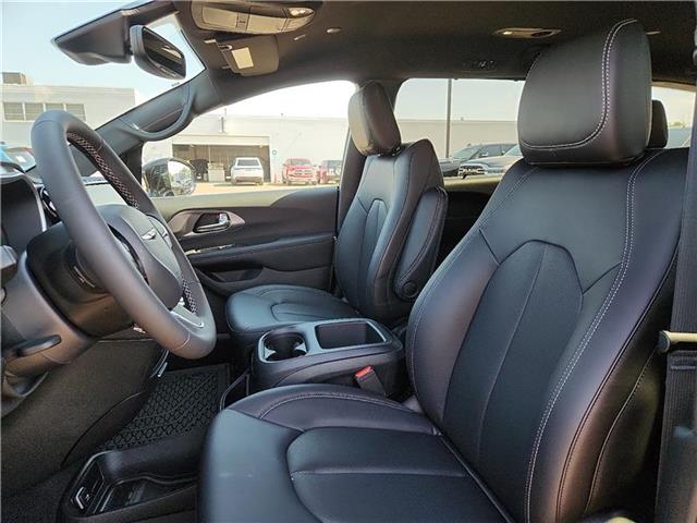 new 2025 Chrysler Pacifica car, priced at $47,550