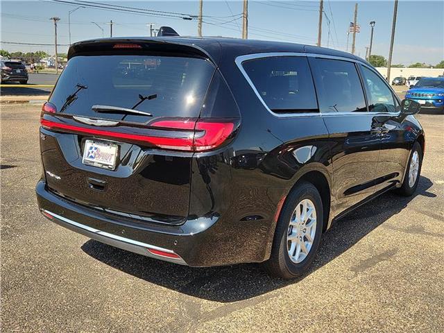 new 2025 Chrysler Pacifica car, priced at $47,550