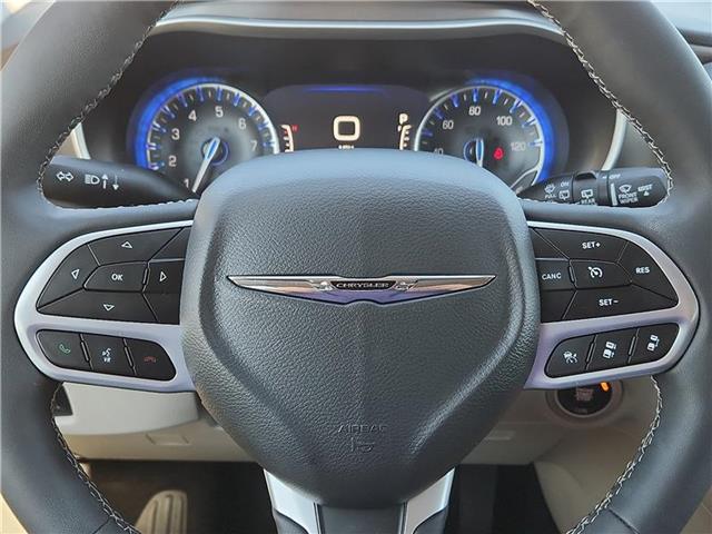 used 2024 Chrysler Pacifica car, priced at $34,986