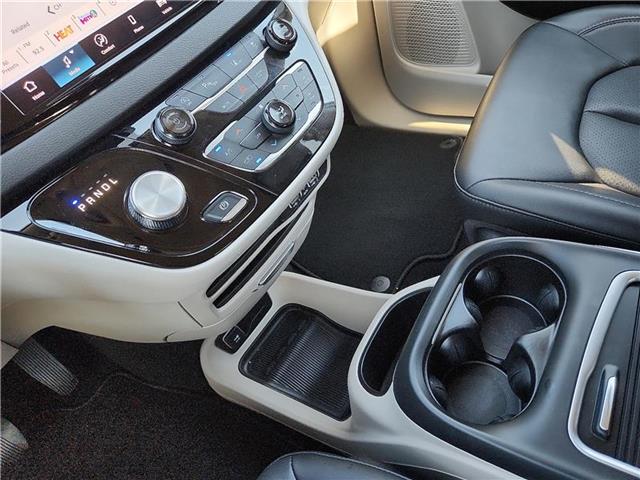 used 2024 Chrysler Pacifica car, priced at $34,986