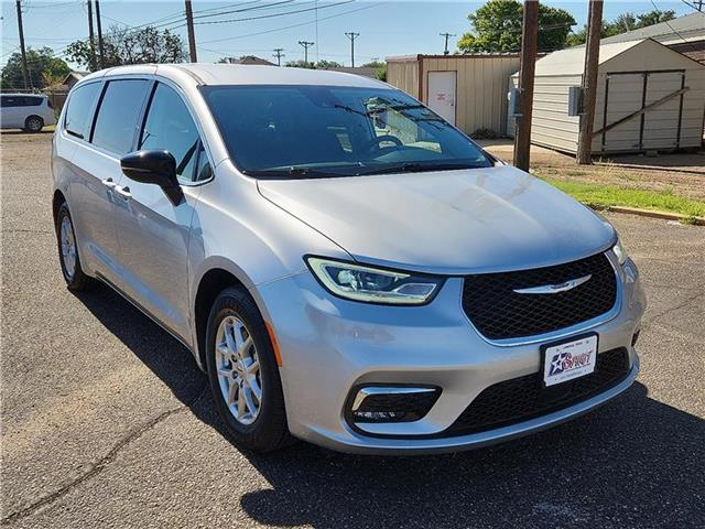 used 2024 Chrysler Pacifica car, priced at $34,986