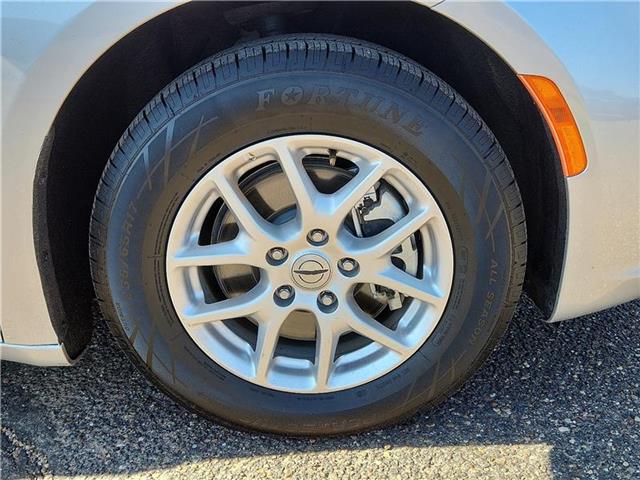 used 2024 Chrysler Pacifica car, priced at $34,986