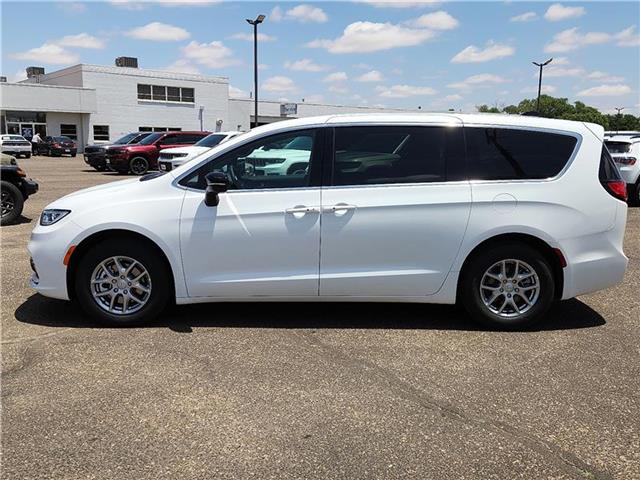 new 2025 Chrysler Pacifica car, priced at $47,550