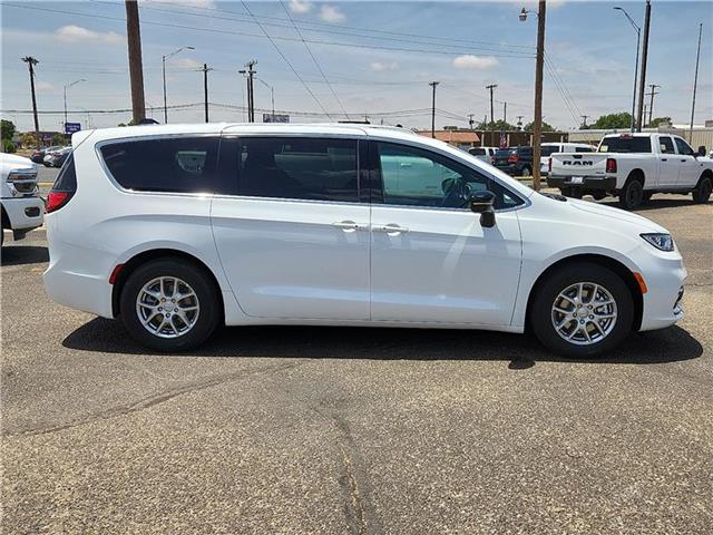 new 2025 Chrysler Pacifica car, priced at $47,550