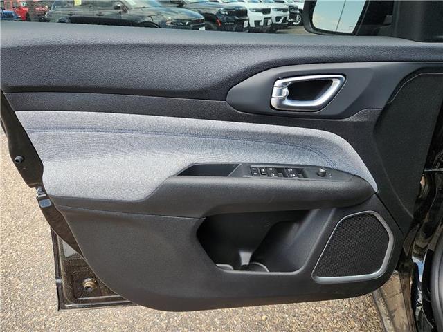 new 2025 Jeep Compass car, priced at $31,085