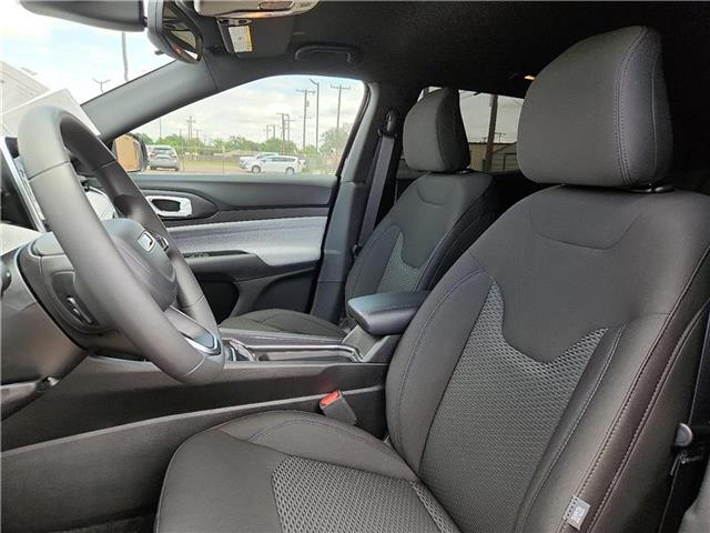 new 2025 Jeep Compass car, priced at $31,085