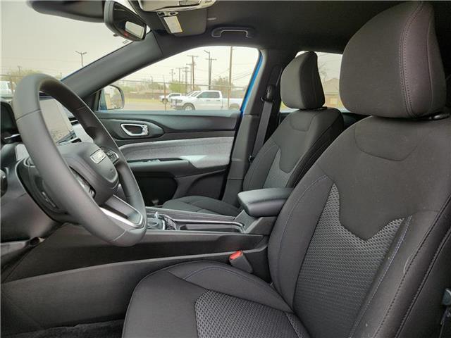 new 2025 Jeep Compass car, priced at $31,085