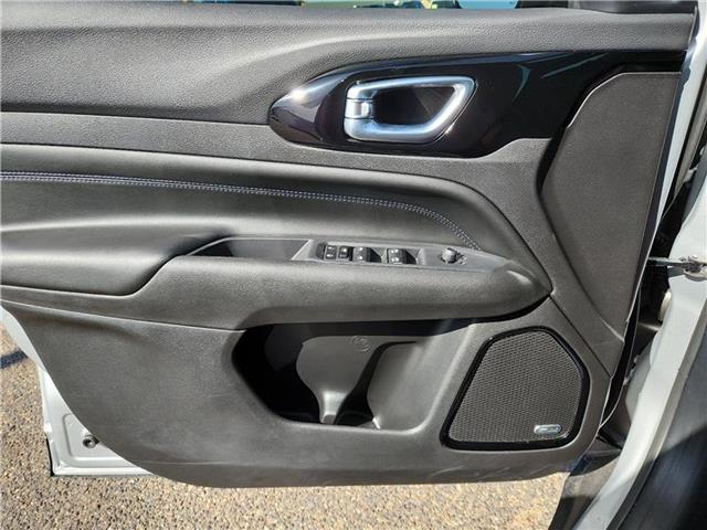 new 2025 Jeep Compass car, priced at $40,300