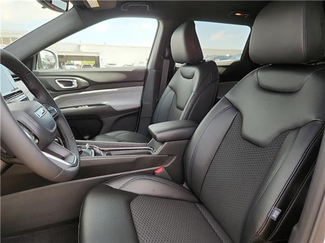 new 2025 Jeep Compass car, priced at $32,160