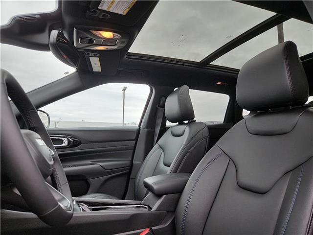 new 2025 Jeep Compass car, priced at $42,100