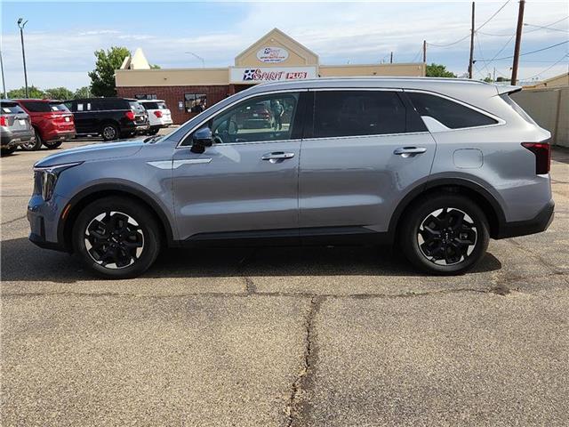 used 2024 Kia Sorento car, priced at $32,788