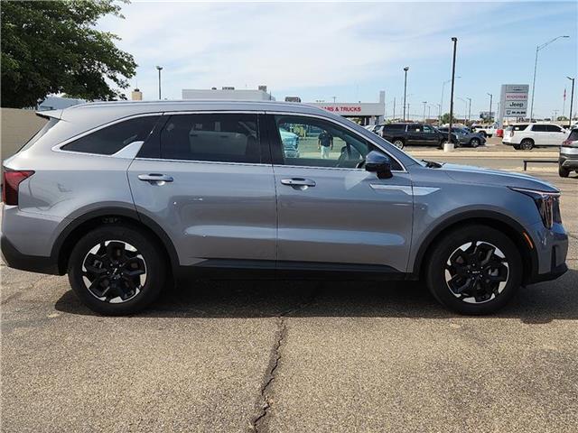 used 2024 Kia Sorento car, priced at $32,788