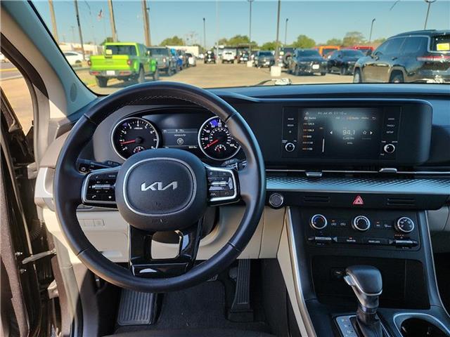 used 2024 Kia Carnival car, priced at $35,998