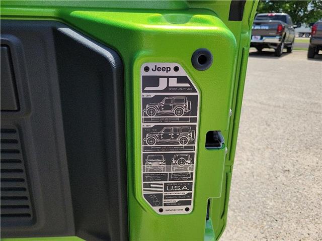 new 2025 Jeep Wrangler car