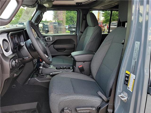new 2025 Jeep Wrangler car