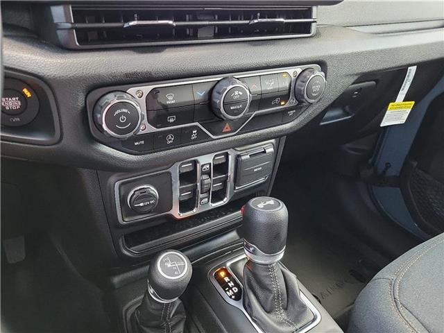 new 2025 Jeep Wrangler car