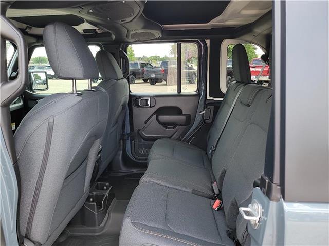 new 2025 Jeep Wrangler car